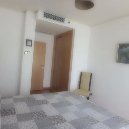 Δωμάτια σε οικογενειακή κατοικία Quarto Privado Na Casa Da Andreia *